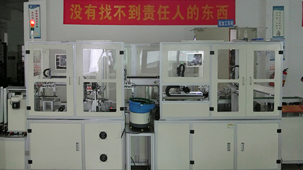 創(chuàng)精銳桌面型自動(dòng)點(diǎn)膠機(jī)工作原理